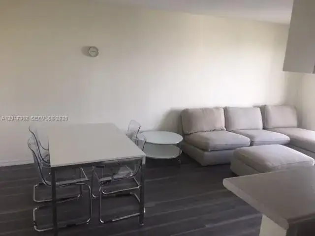816 NW 11th St # 1104, Miami FL 33136 photo 4