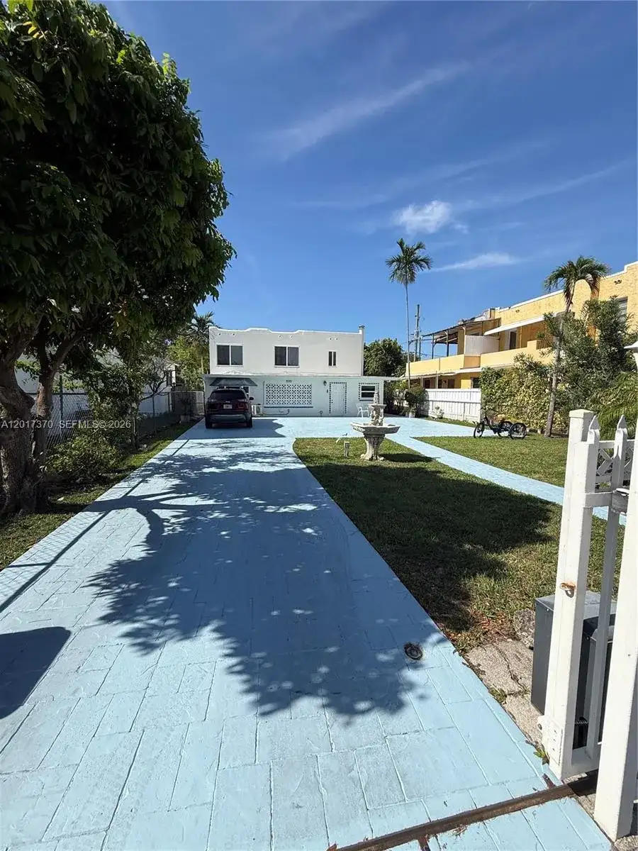 2232 SW 5th St, Miami FL 33135 photo 2