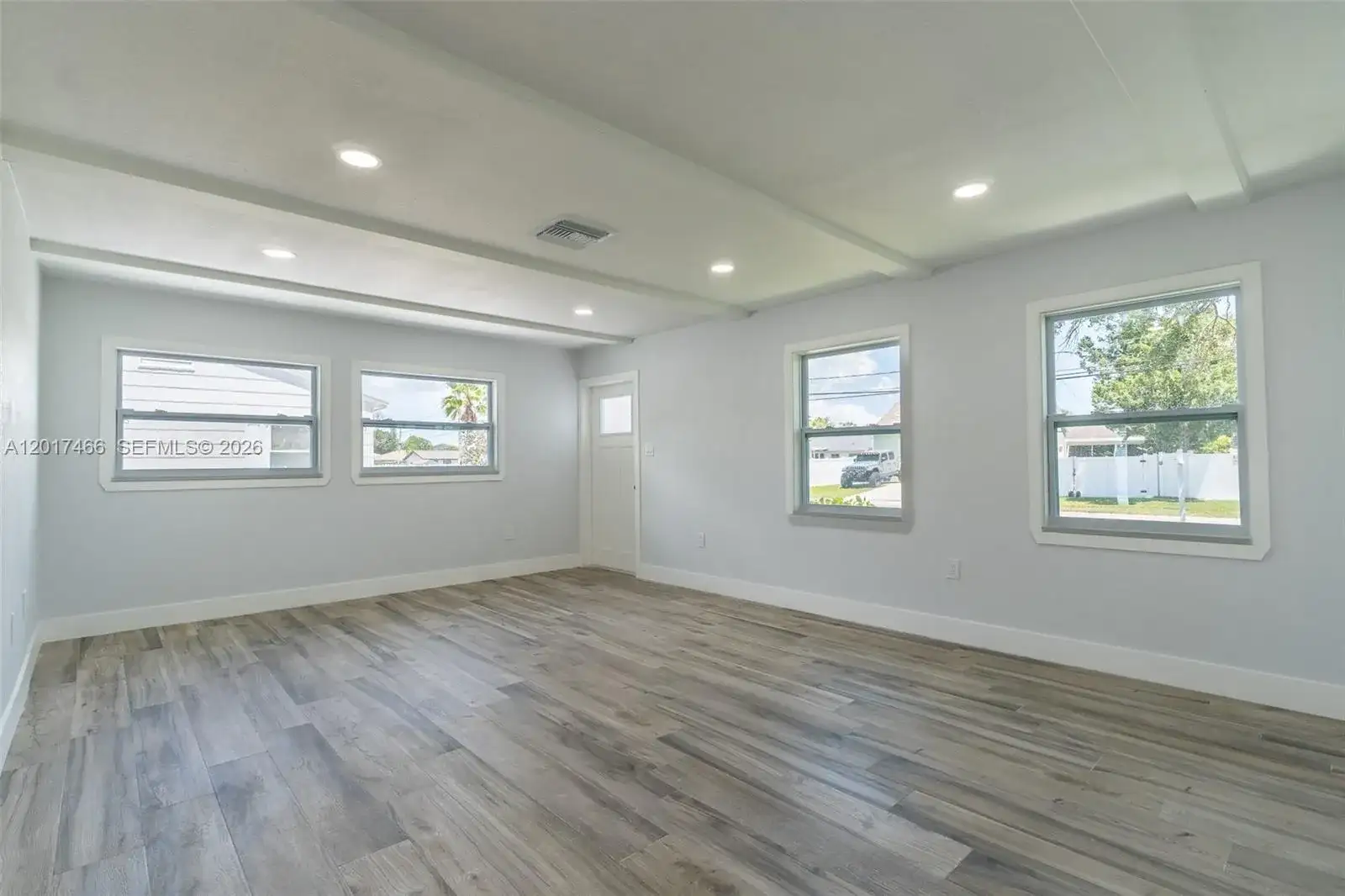 116 85th Ave, St Petersburg FL 33702 photo 4