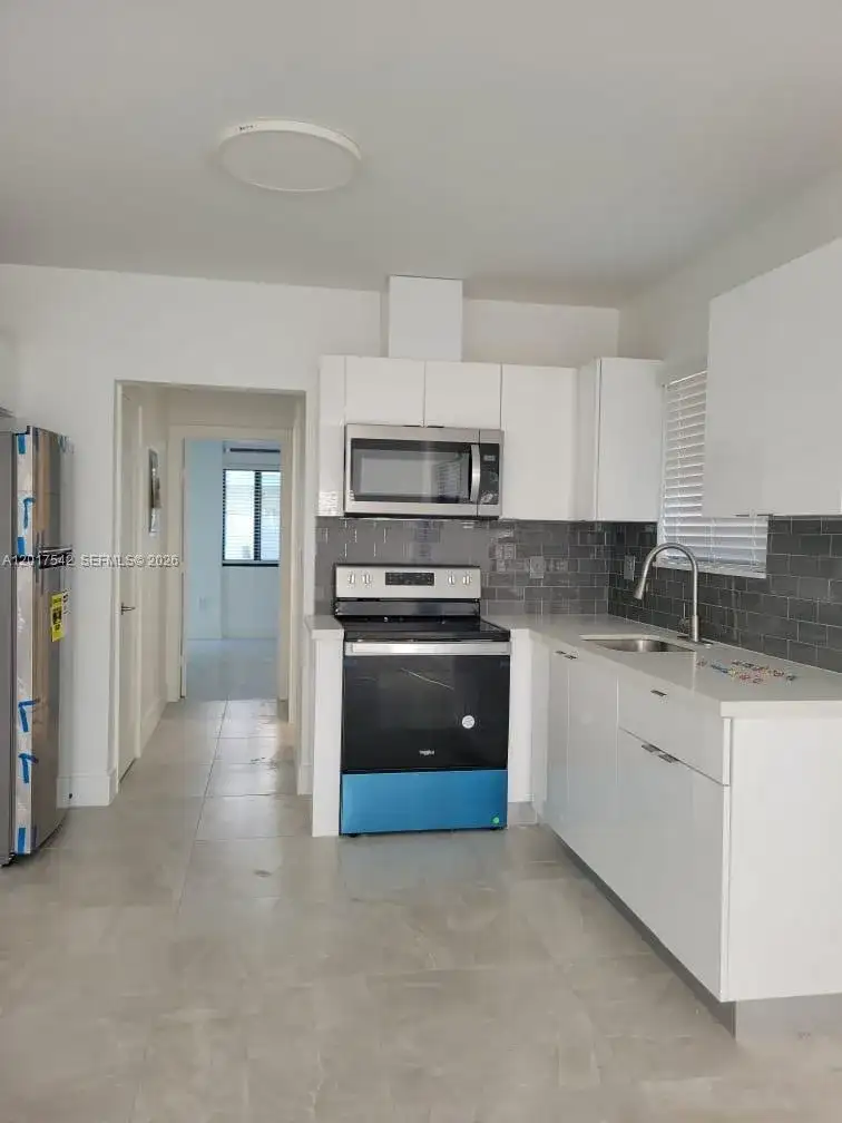 1725 Calais Dr # 6, Miami Beach FL 33141 photo 5