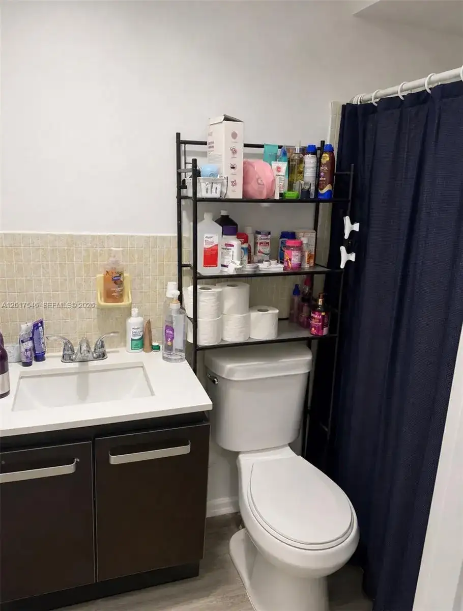 685 Miller Dr # E205, Miami Springs FL 33166 photo 3