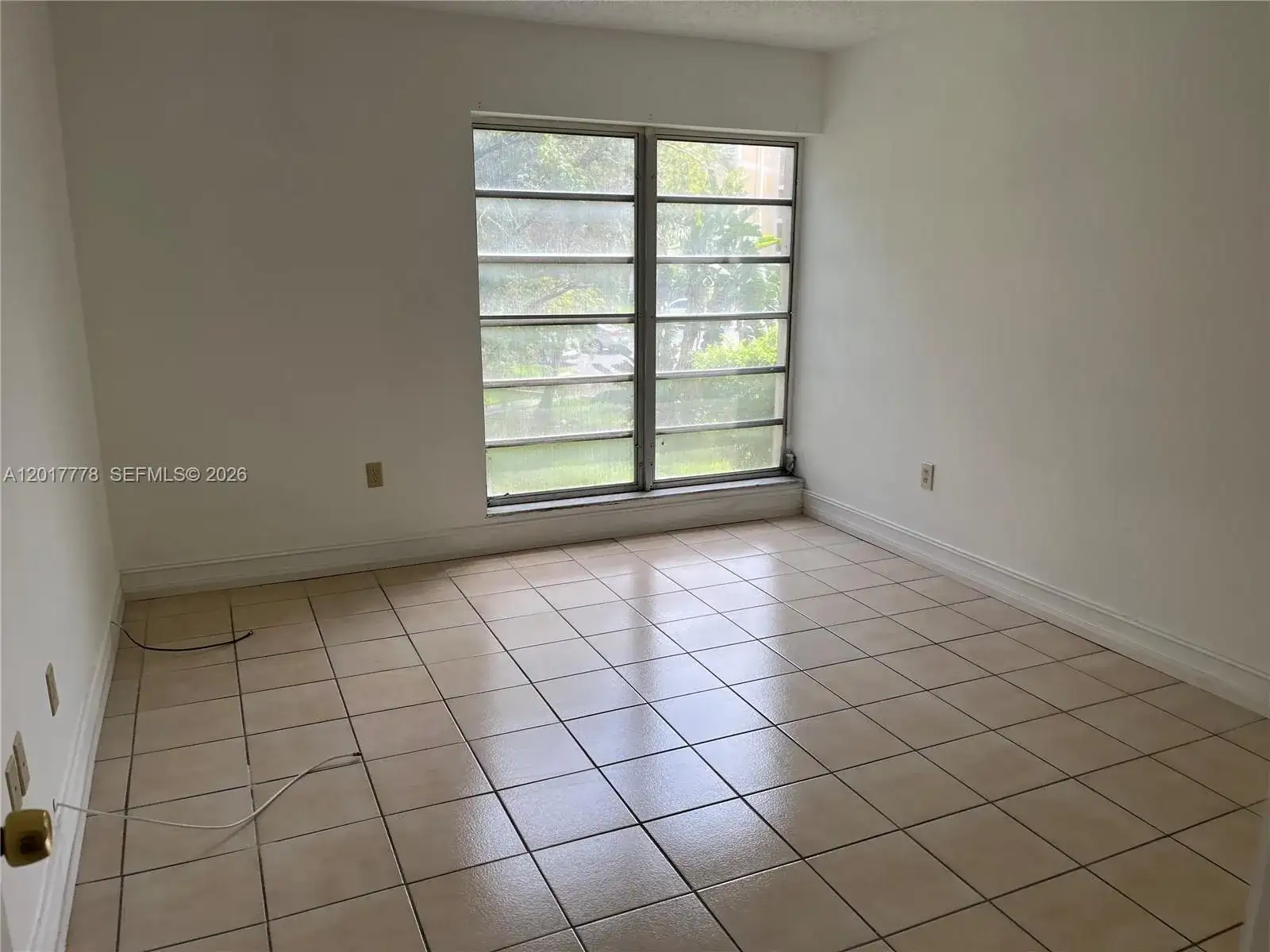 9190 Fontainebleau Blvd # 202, Miami FL 33172 photo 5