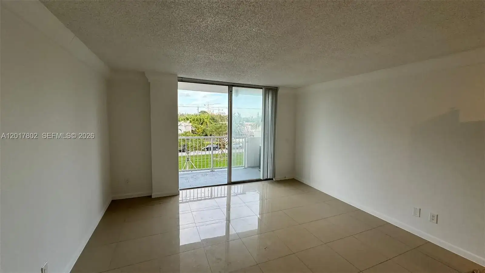 2020 NE 135th St # 303, North Miami FL 33181 photo 2