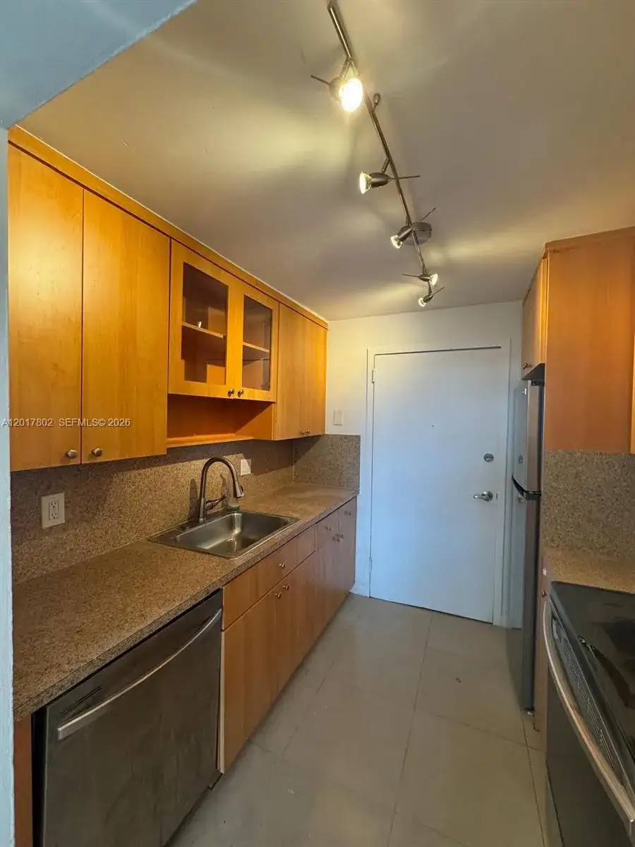 2020 NE 135th St # 303, North Miami FL 33181 photo 5