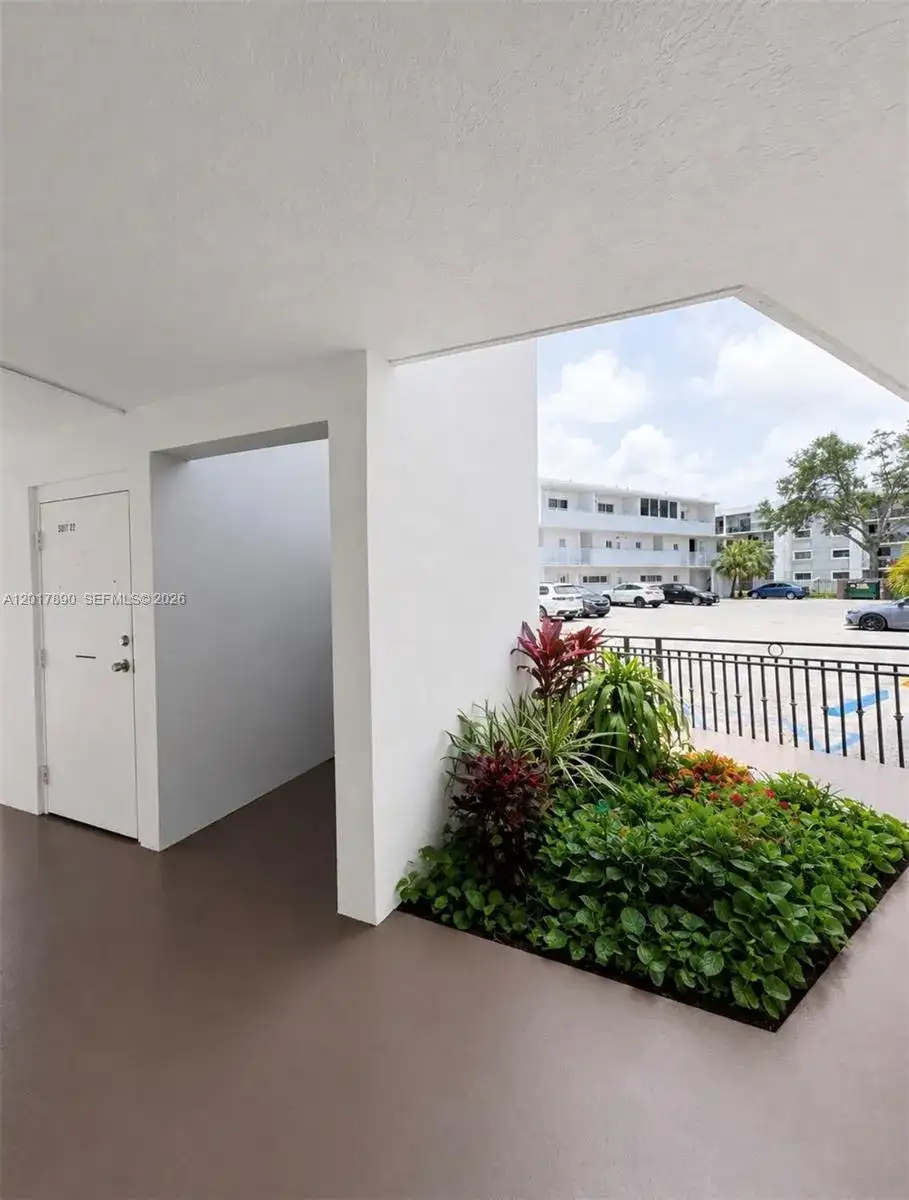 5611 W 25th Ct # 8A, Hialeah FL 33016 photo 3