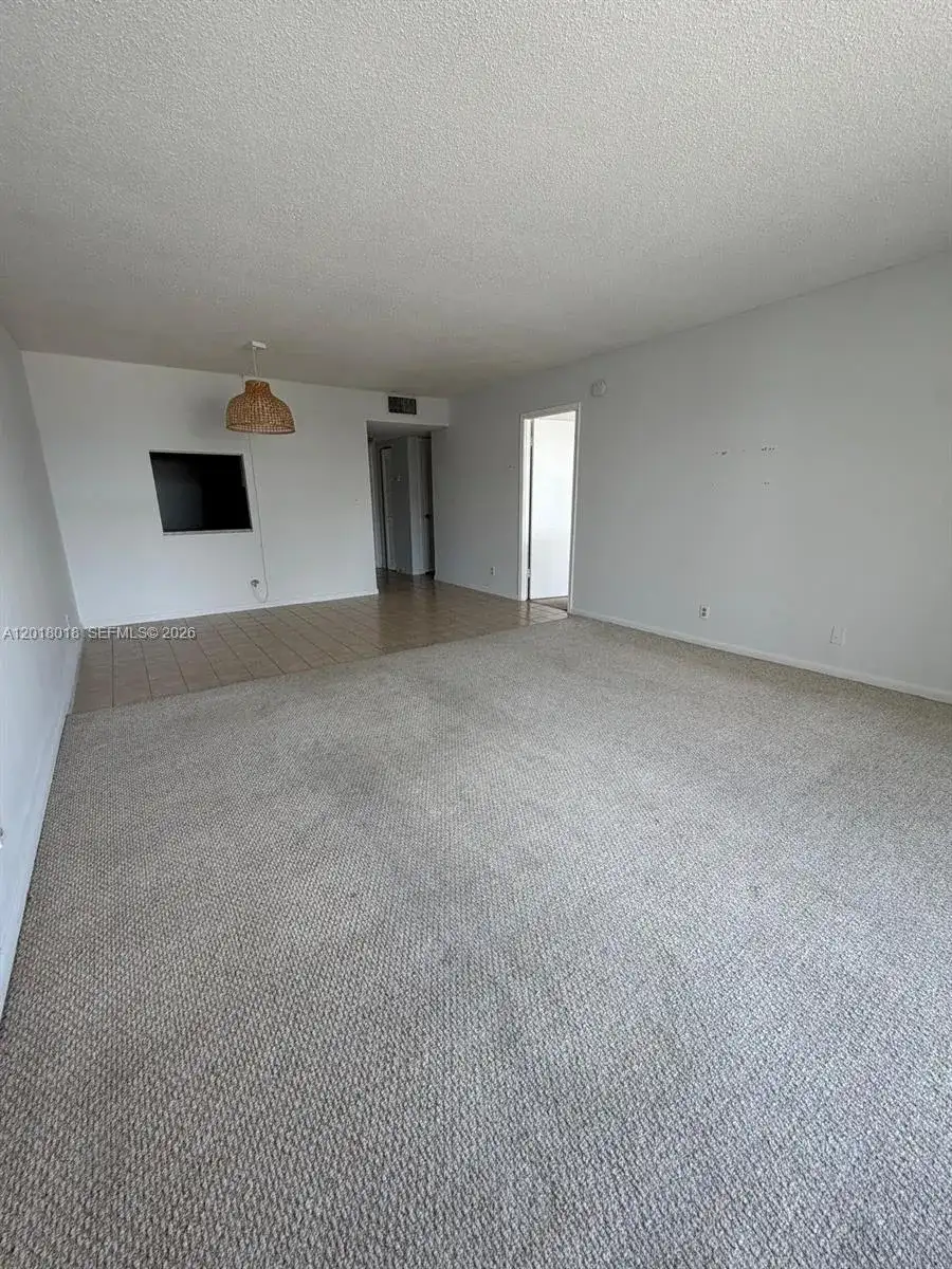 1817 S Ocean Dr # 319, Hallandale Beach FL 33009 photo 2