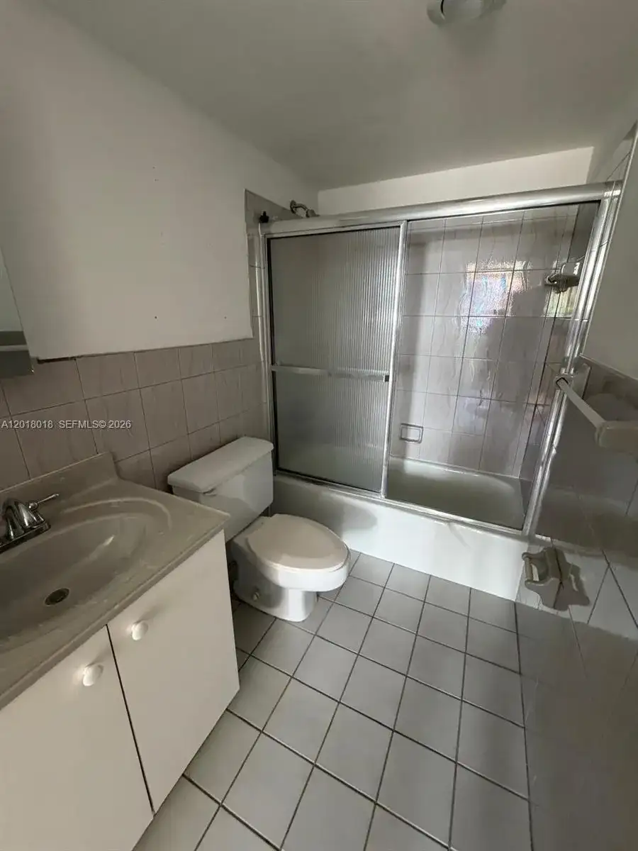 1817 S Ocean Dr # 319, Hallandale Beach FL 33009 photo 3