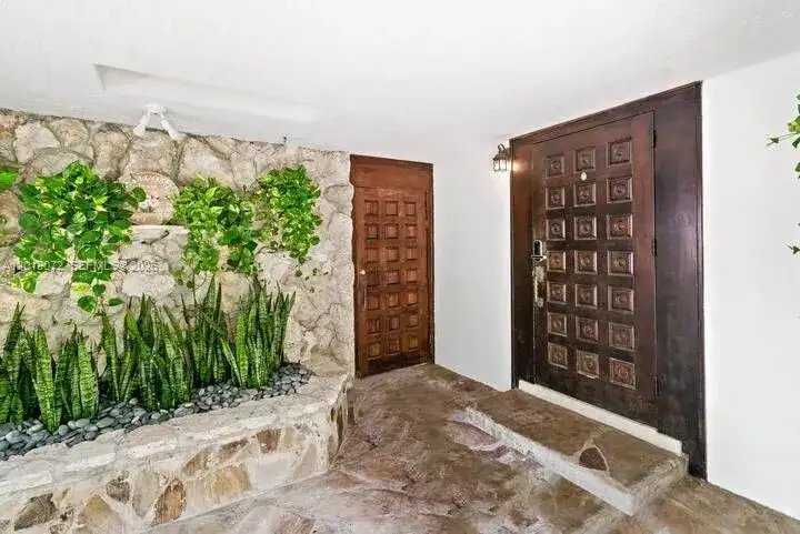 13325 SW 84th Ave, Pinecrest FL 33156 photo 4