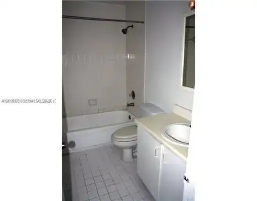 365 SW 86th Ave # 203, Pembroke Pines FL 33025 photo 5
