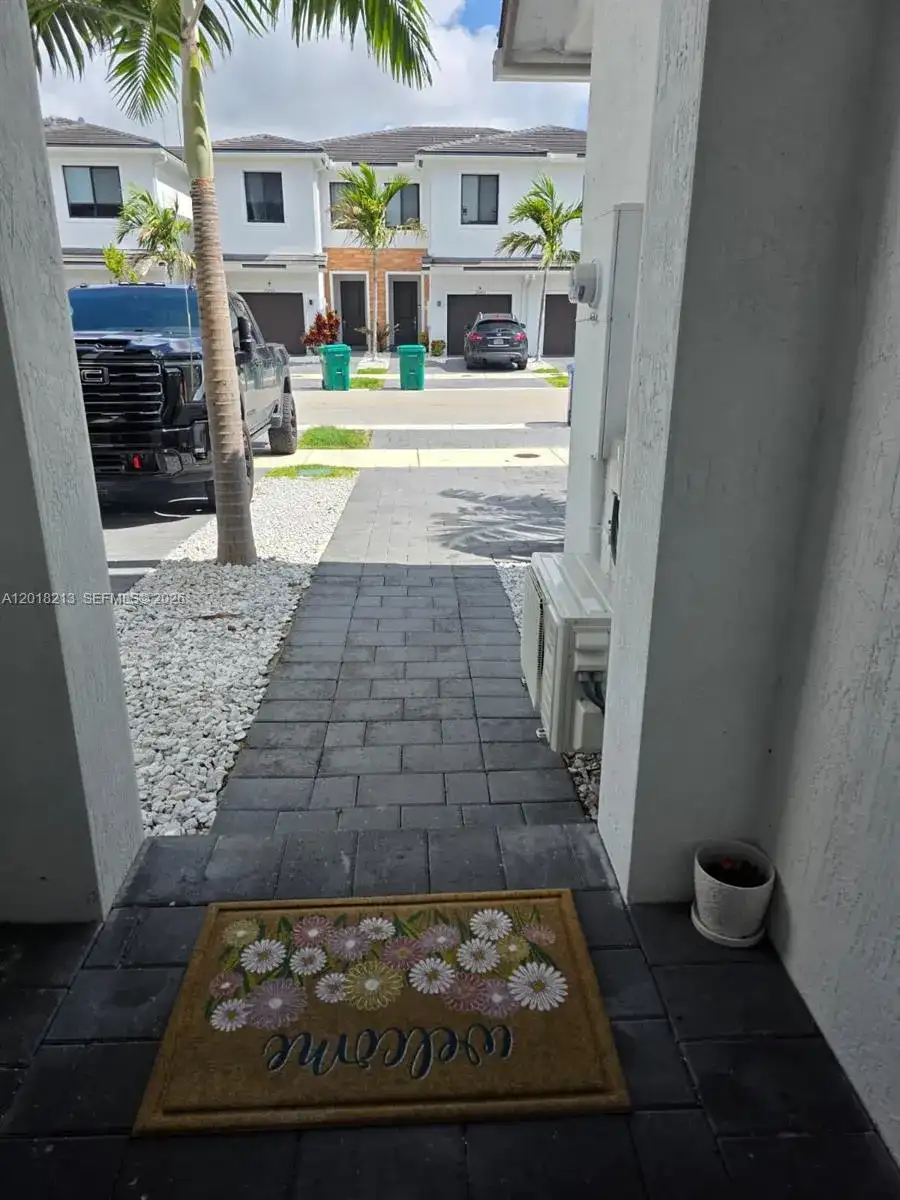 10906 SW 232nd Ter, Homestead FL 33032 photo 5