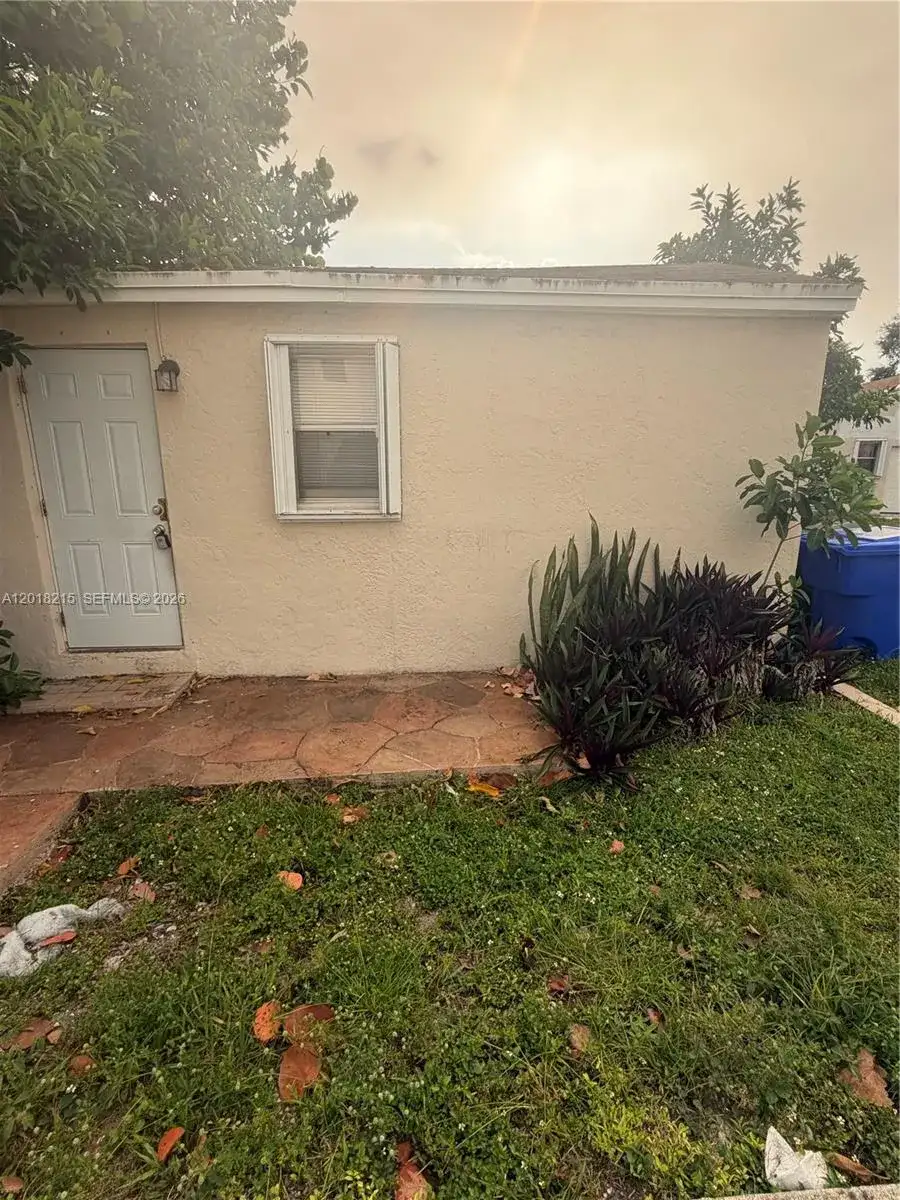410 N 58th Ave # 408, Hollywood FL 33021 photo 2