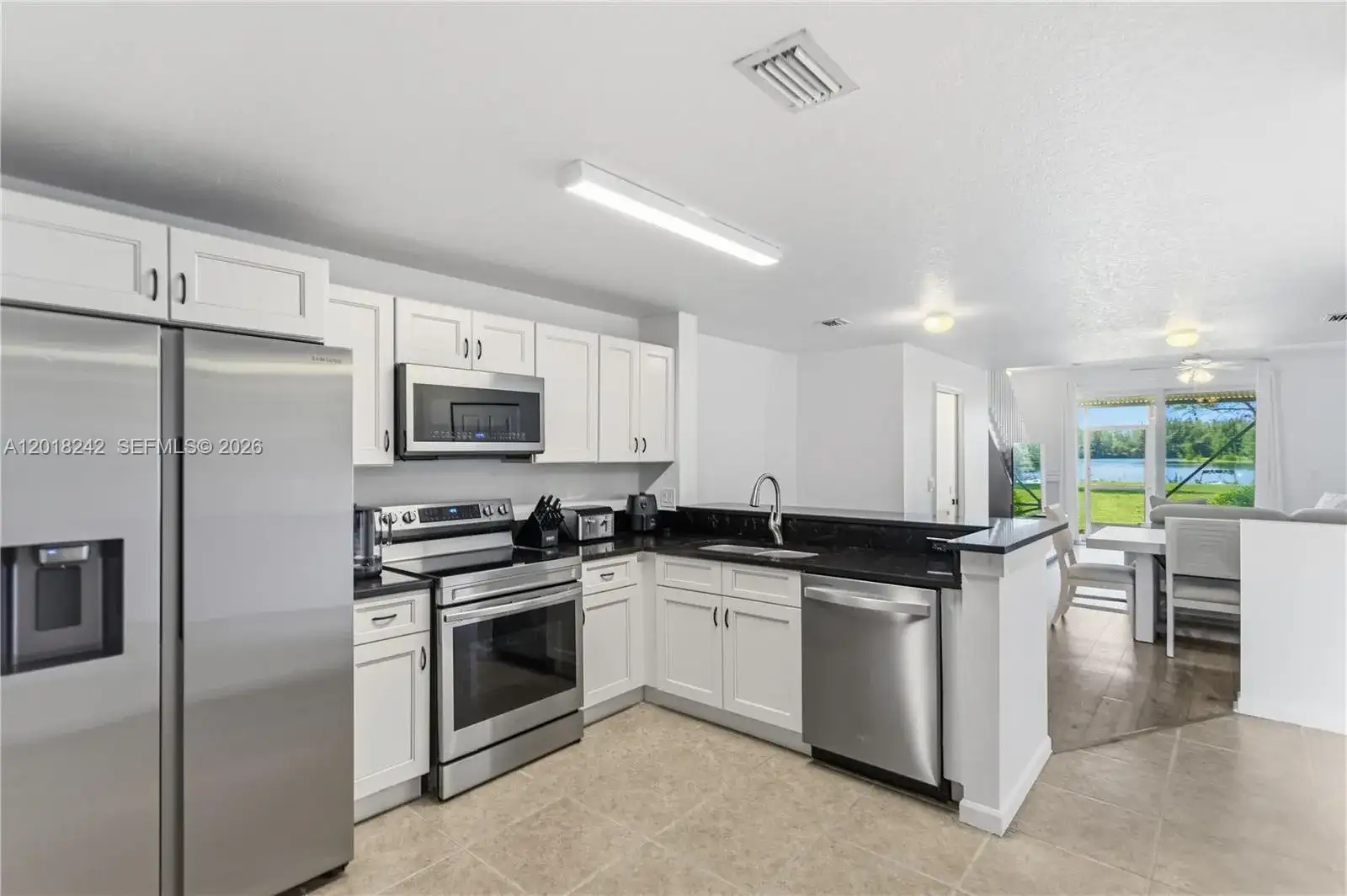 4065 Crystal Lake Dr, Deerfield Beach FL 33064 photo 5
