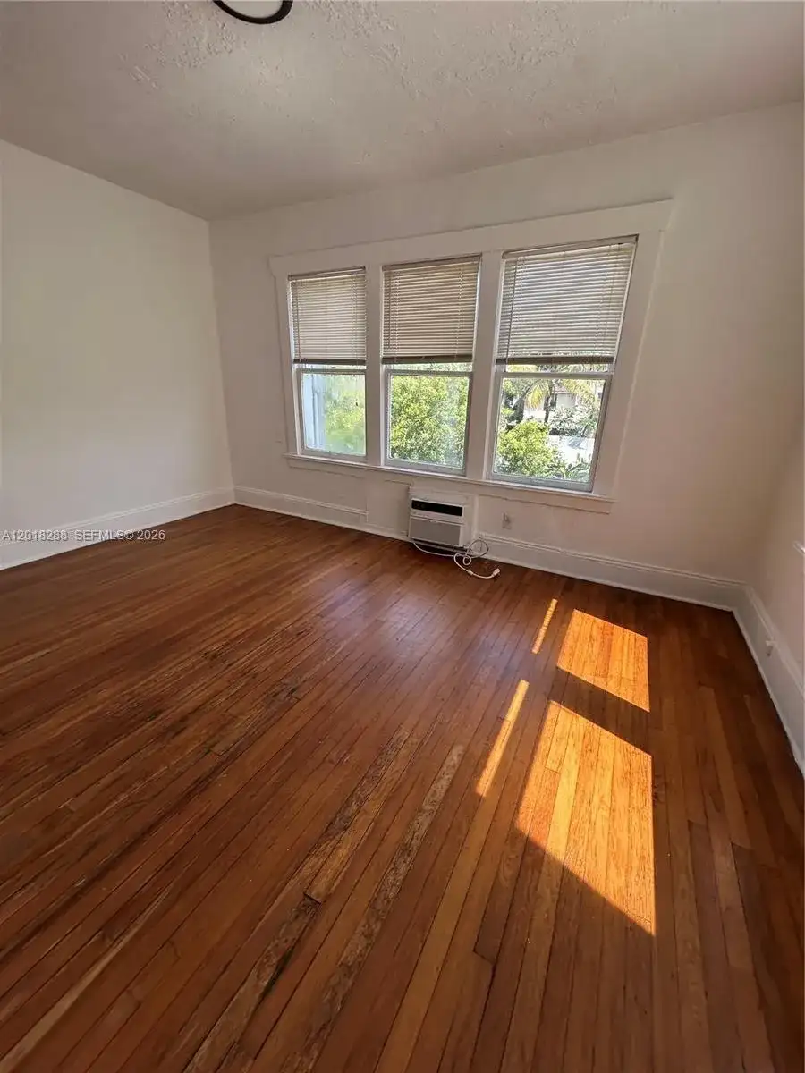 529 NE 66th St # 7, Miami FL 33138 photo 3
