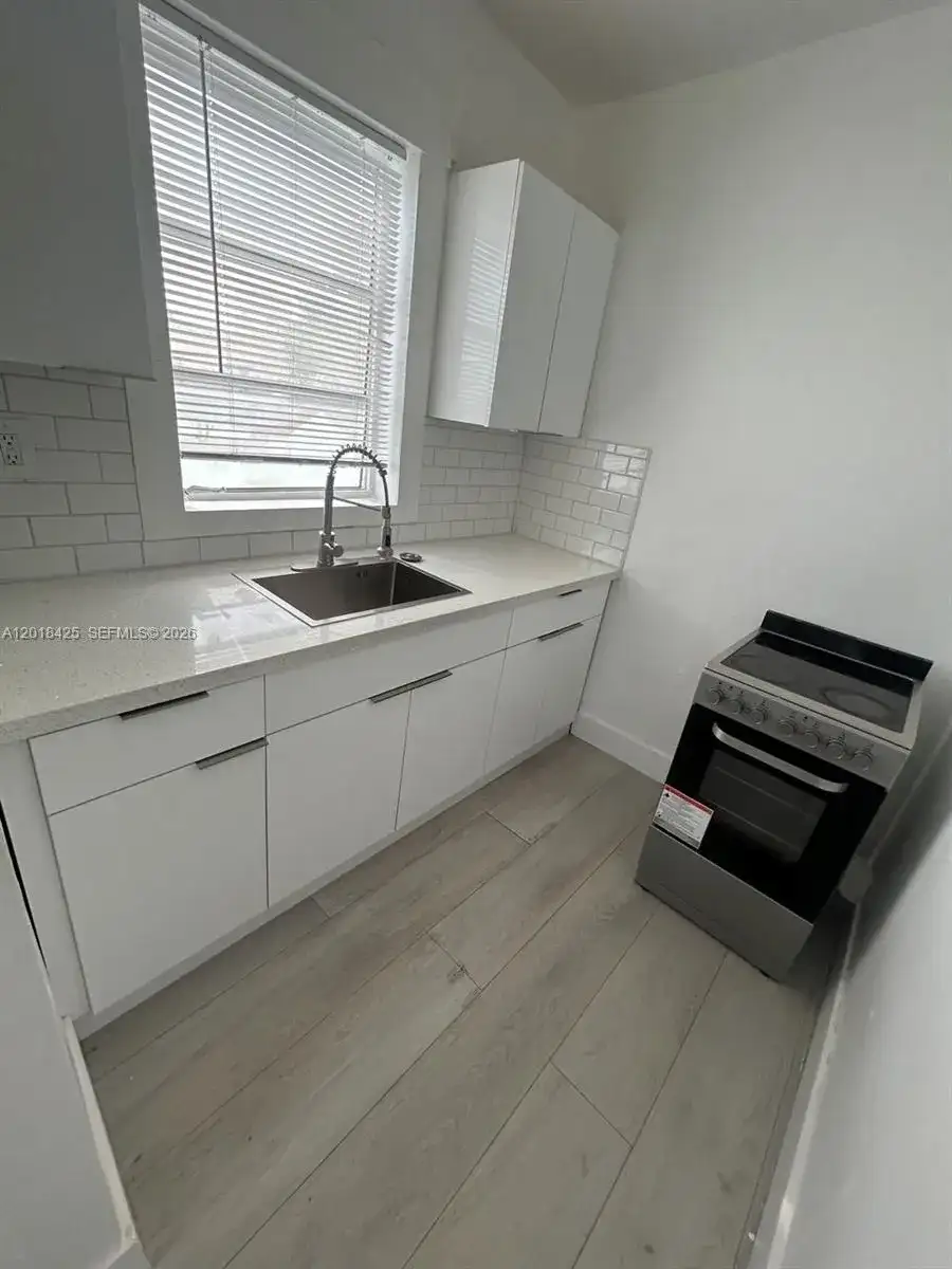 967 SW 5th St # 13, Miami FL 33130 photo 4