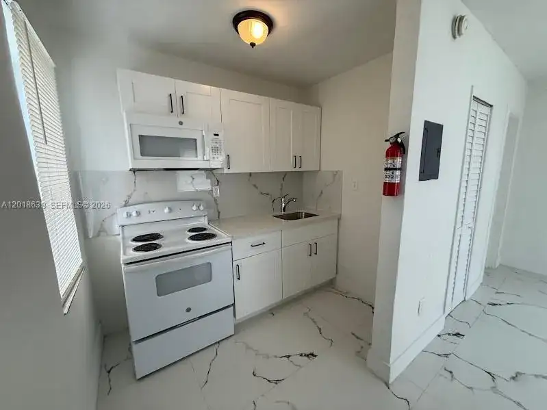 2775 NW 57th St, Miami FL 33142 photo 4