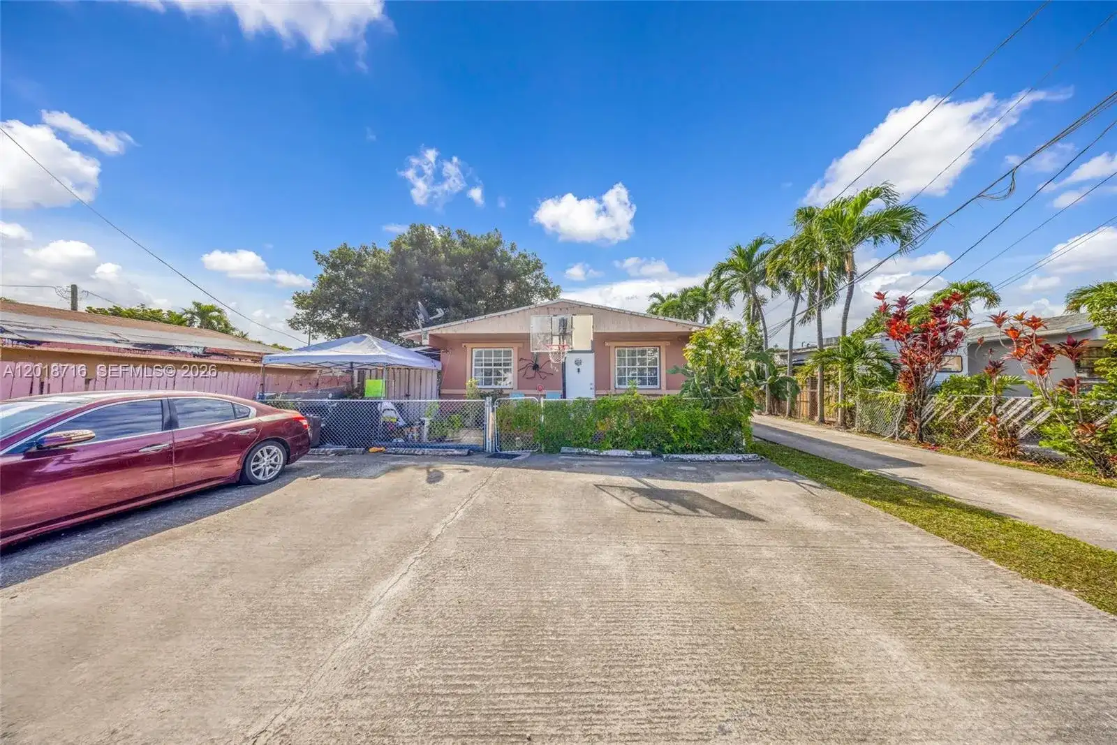 3126 NW 28th St, Miami FL 33142 photo 2