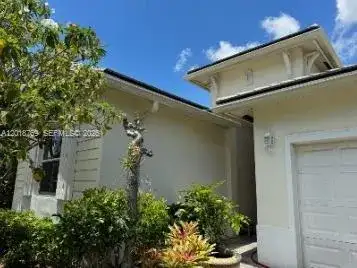 3457 NE 2nd St, Homestead FL 33033 photo 2