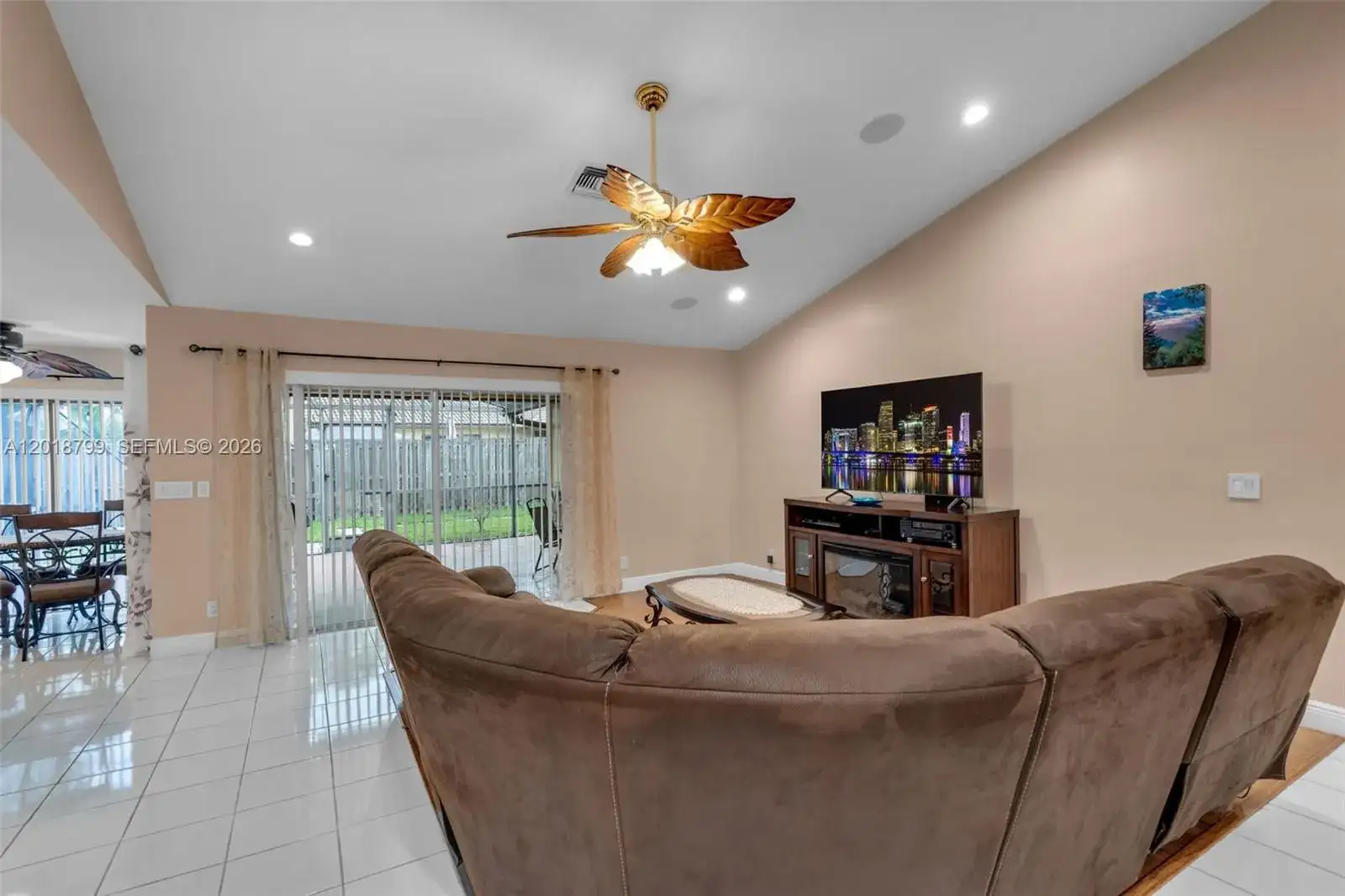 7817 Sunflower Dr, Margate FL 33063 photo 3