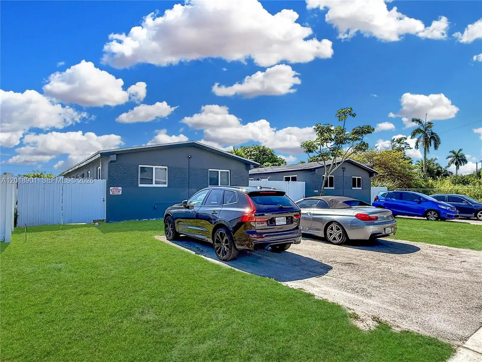 2620 NW 18th TER, Oakland Park FL 33311 photo 3