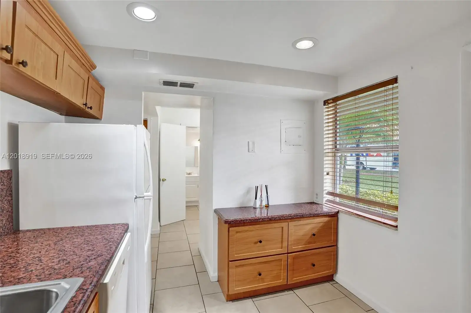 1601 NE 191 ST # B112, Miami FL 33179 photo 5
