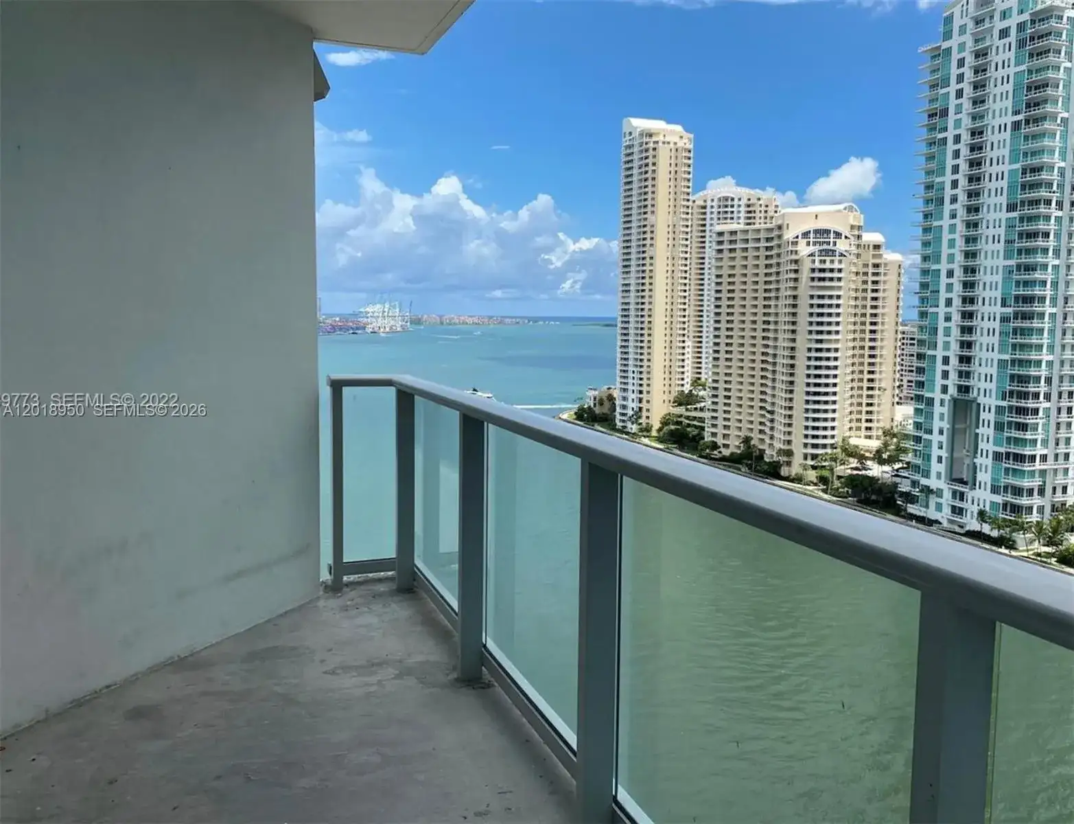 300 S Biscayne Blvd # 1606, Miami FL 33131 photo 2