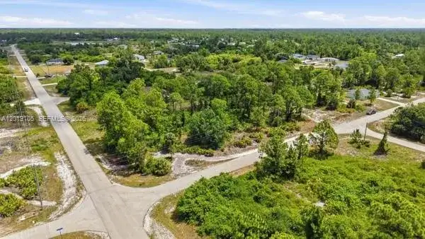 911 Sterling, Lehigh Acres FL 33974 photo 2