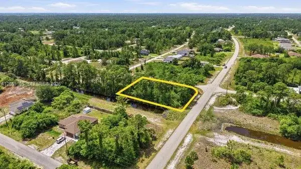 911 Sterling, Lehigh Acres FL 33974 photo 5