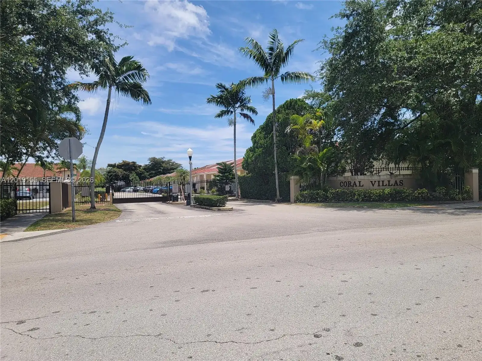 15257 SW 138th Ct, Miami FL 33177 photo 2