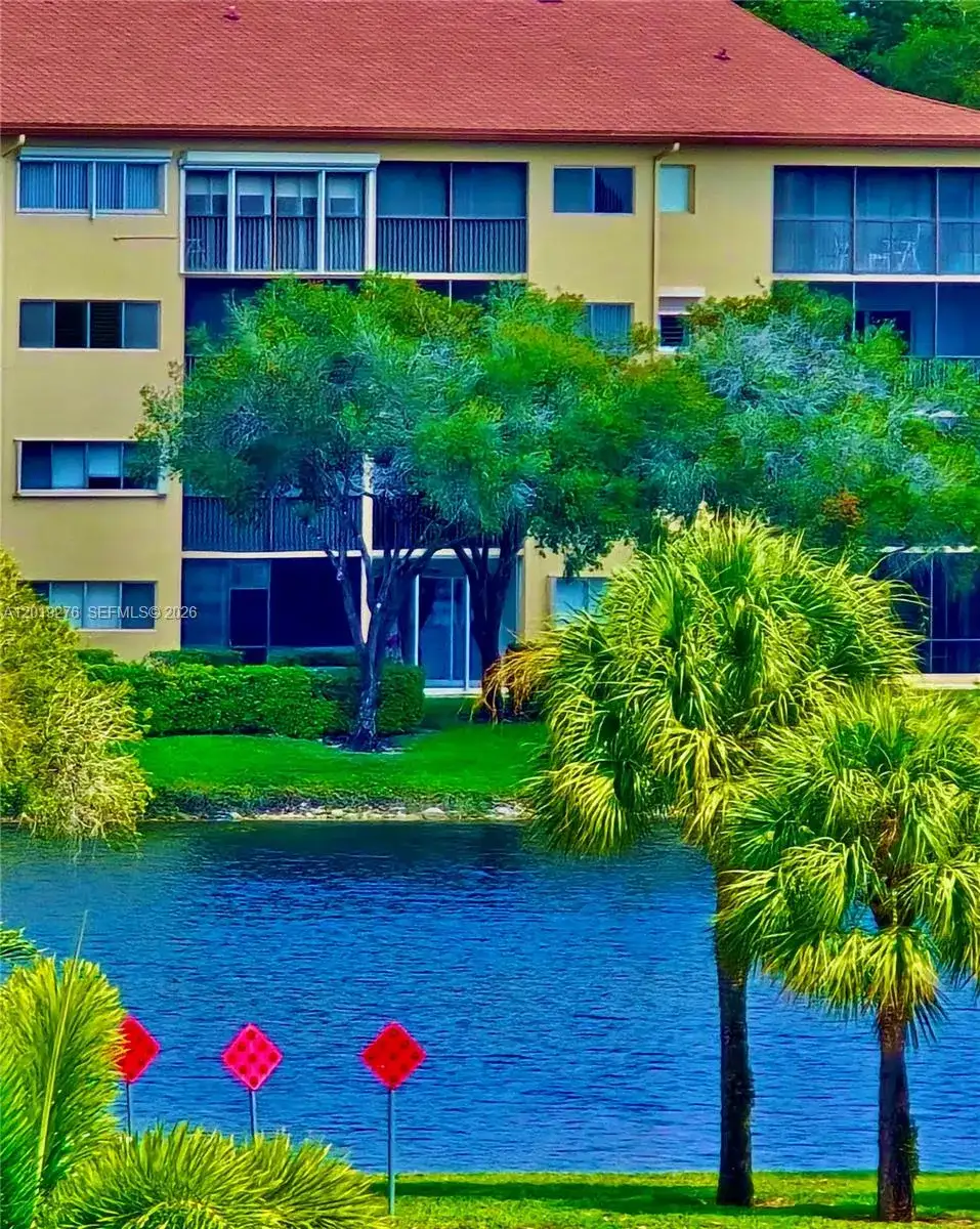 13700 SW 14th St # 411D, Pembroke Pines FL 33027 photo 5