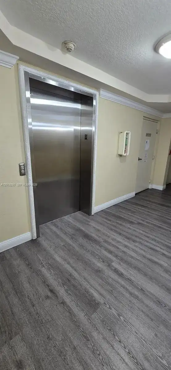 2475 NW 16th St Rd # 504, Miami FL 33125 photo 3
