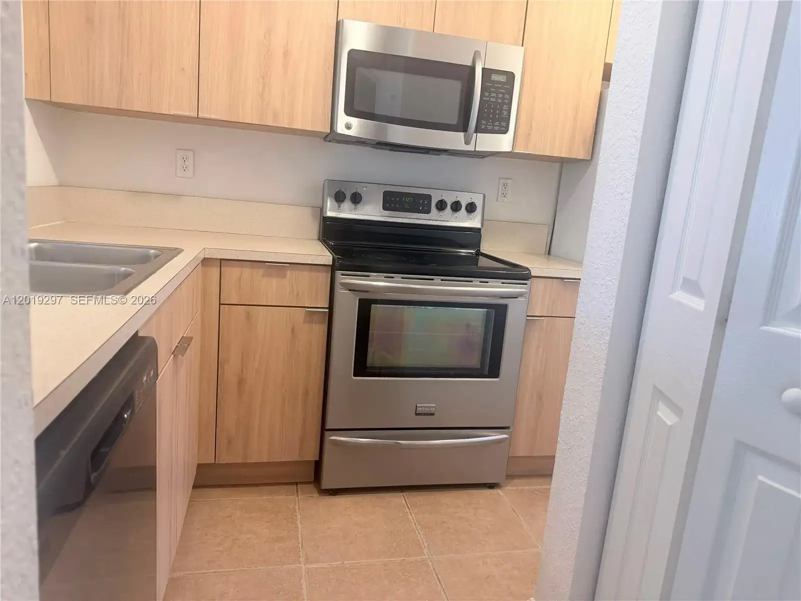 7989 NW 8th St # 107D, Miami FL 33126 photo 2