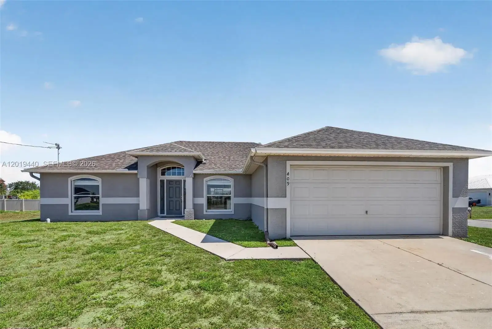 409 NE 25th Ter, Cape Coral FL 33909 photo 4