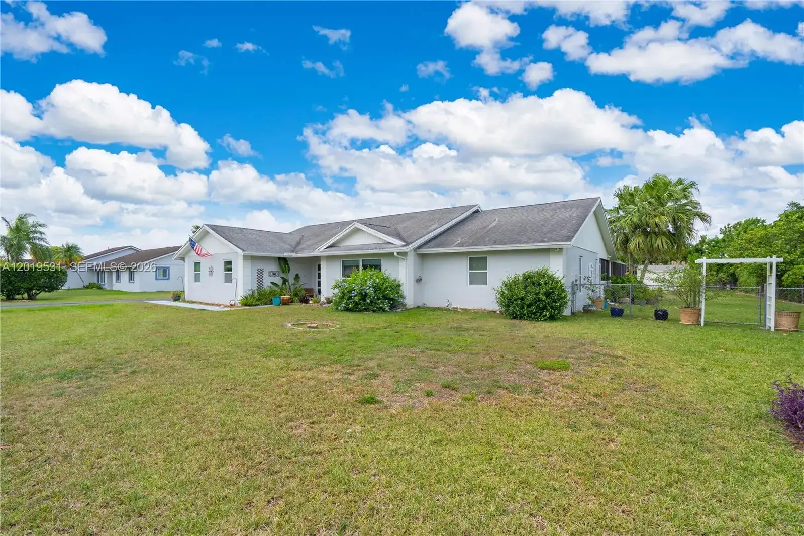 1501 NW 20th St, Homestead FL 33030 photo 2