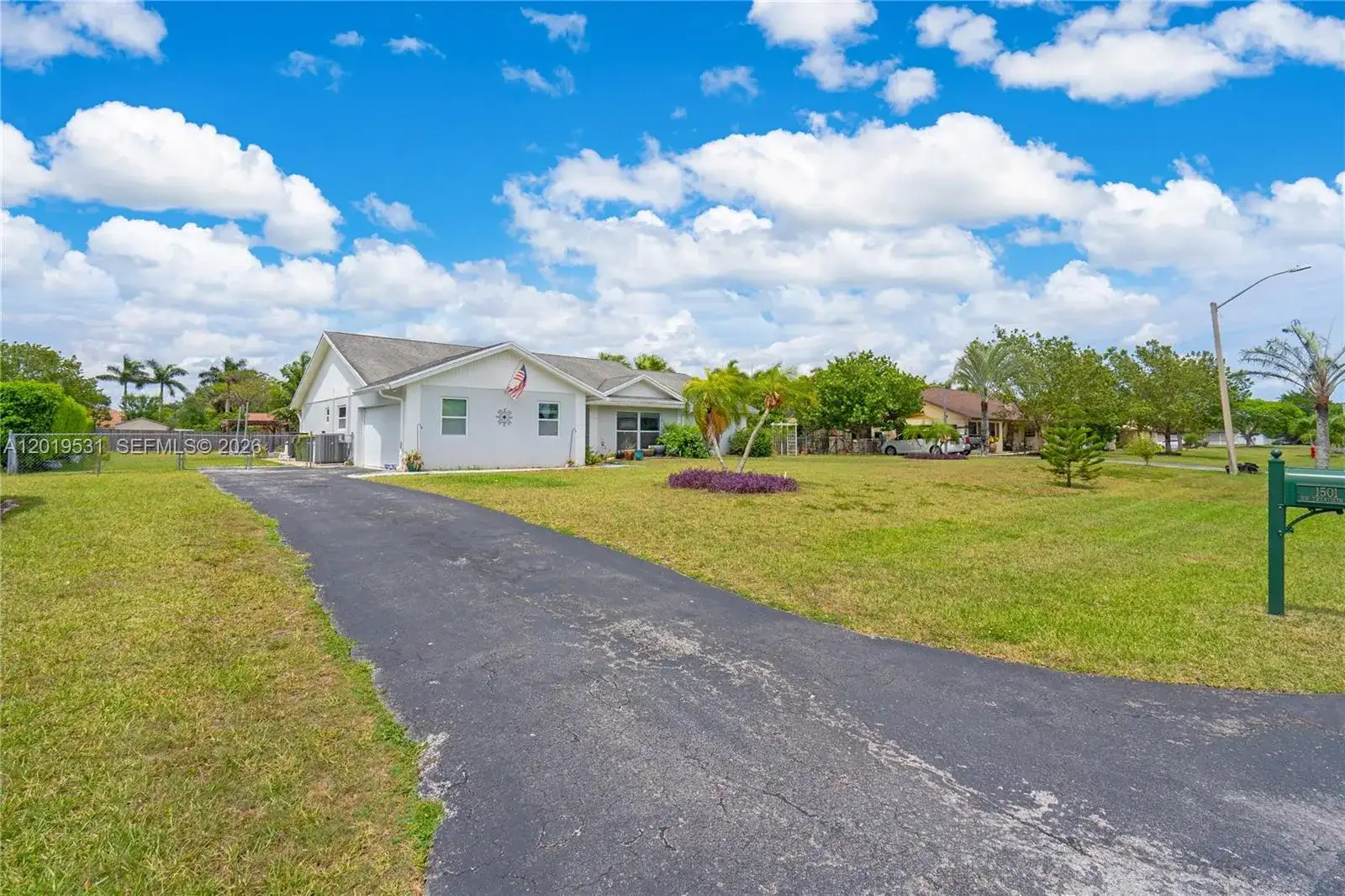 1501 NW 20th St, Homestead FL 33030 photo 3