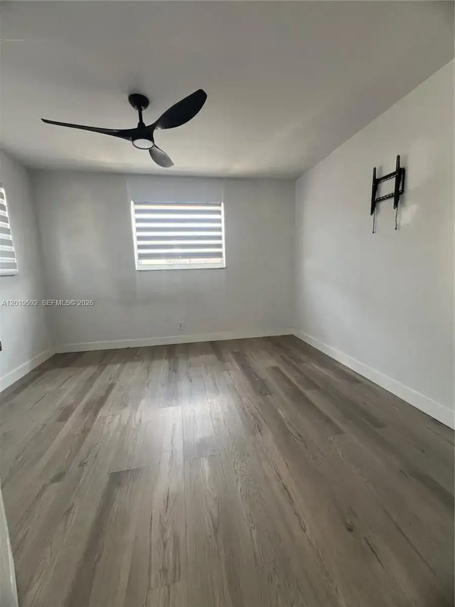 1711 Thomas St, Hollywood FL 33020 photo 3
