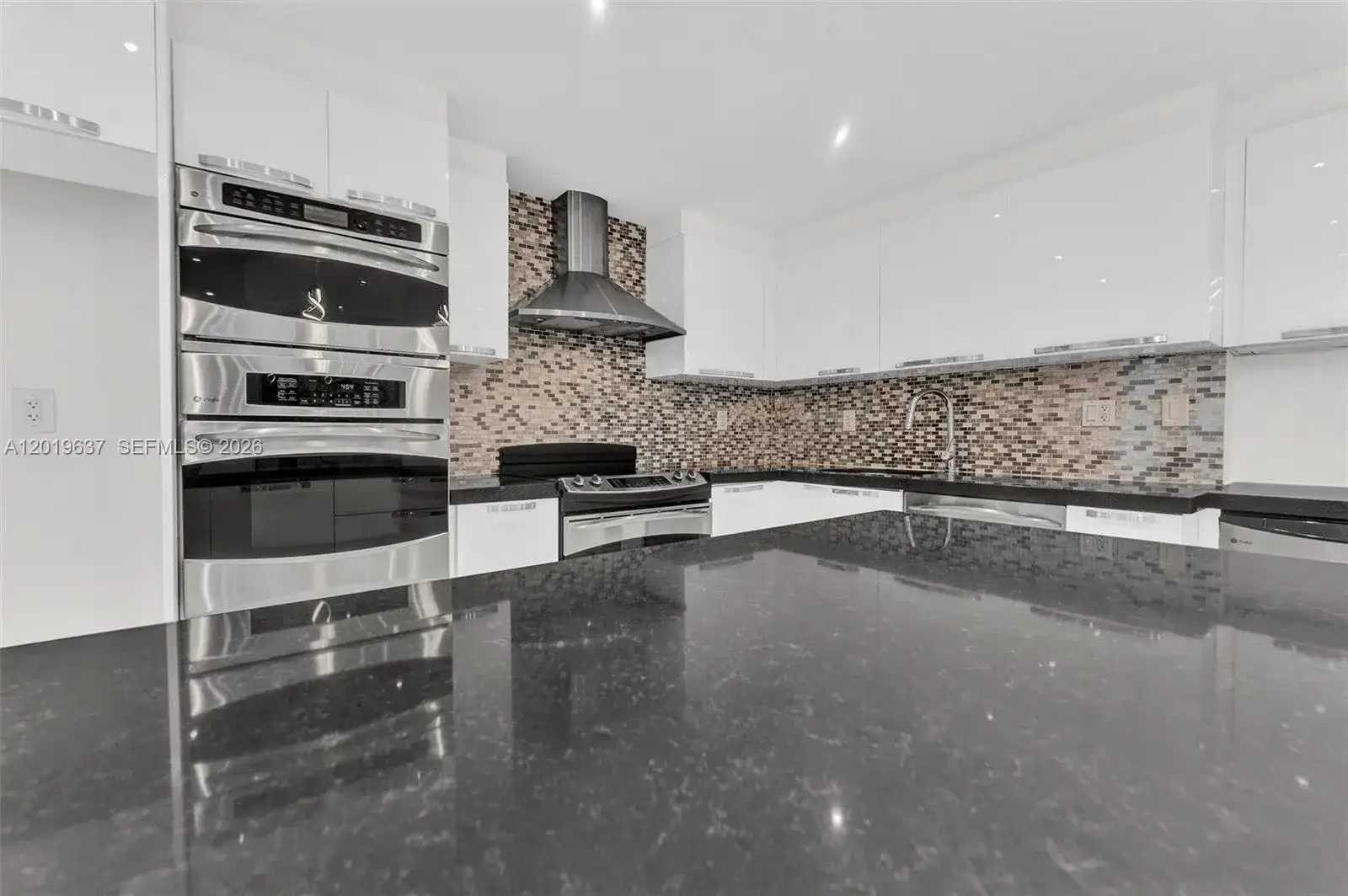 20441 NE 30th Ave # 9, Aventura FL 33180 photo 4
