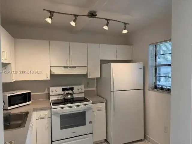 10825 SW 112 AV # 215, Miami FL 33176 photo 5