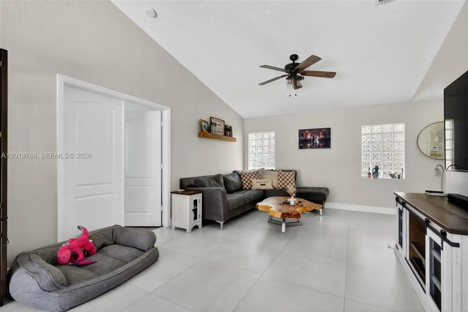 8061 NW 197th St, Hialeah FL 33015 photo 3