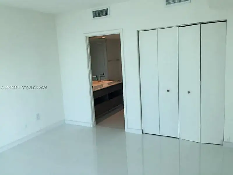 1100 S MIAMI AV # 3302, Miami FL 33130 photo 2