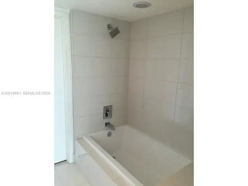 1100 S MIAMI AV # 3302, Miami FL 33130 photo 4