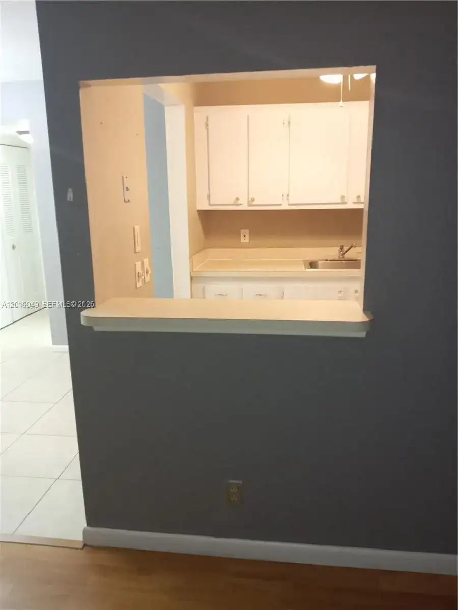 390 Windsor Q # 390, West Palm Beach FL 33417 photo 5