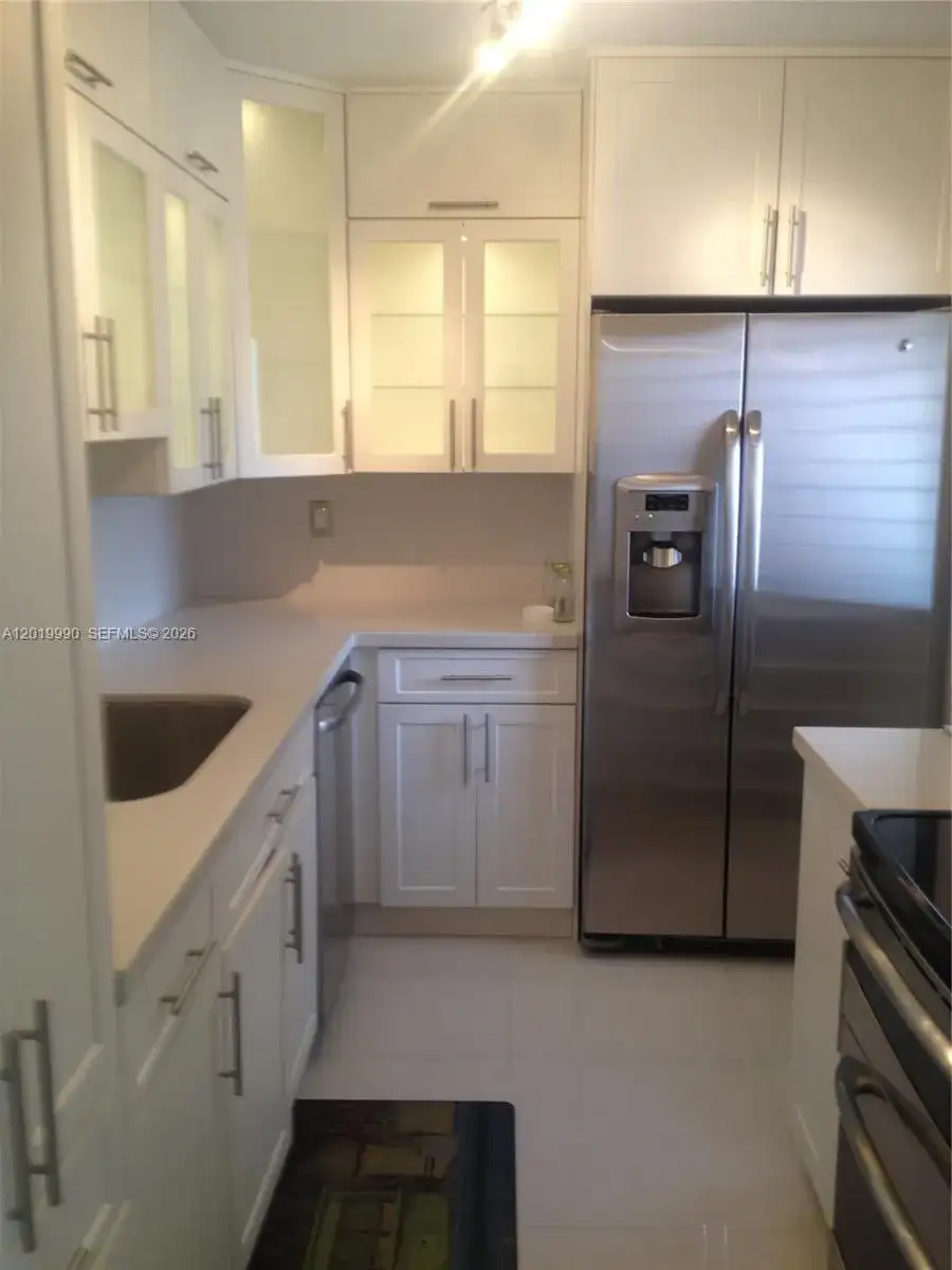 6855 Edgewater Dr, Coral Gables FL 33133 photo 4