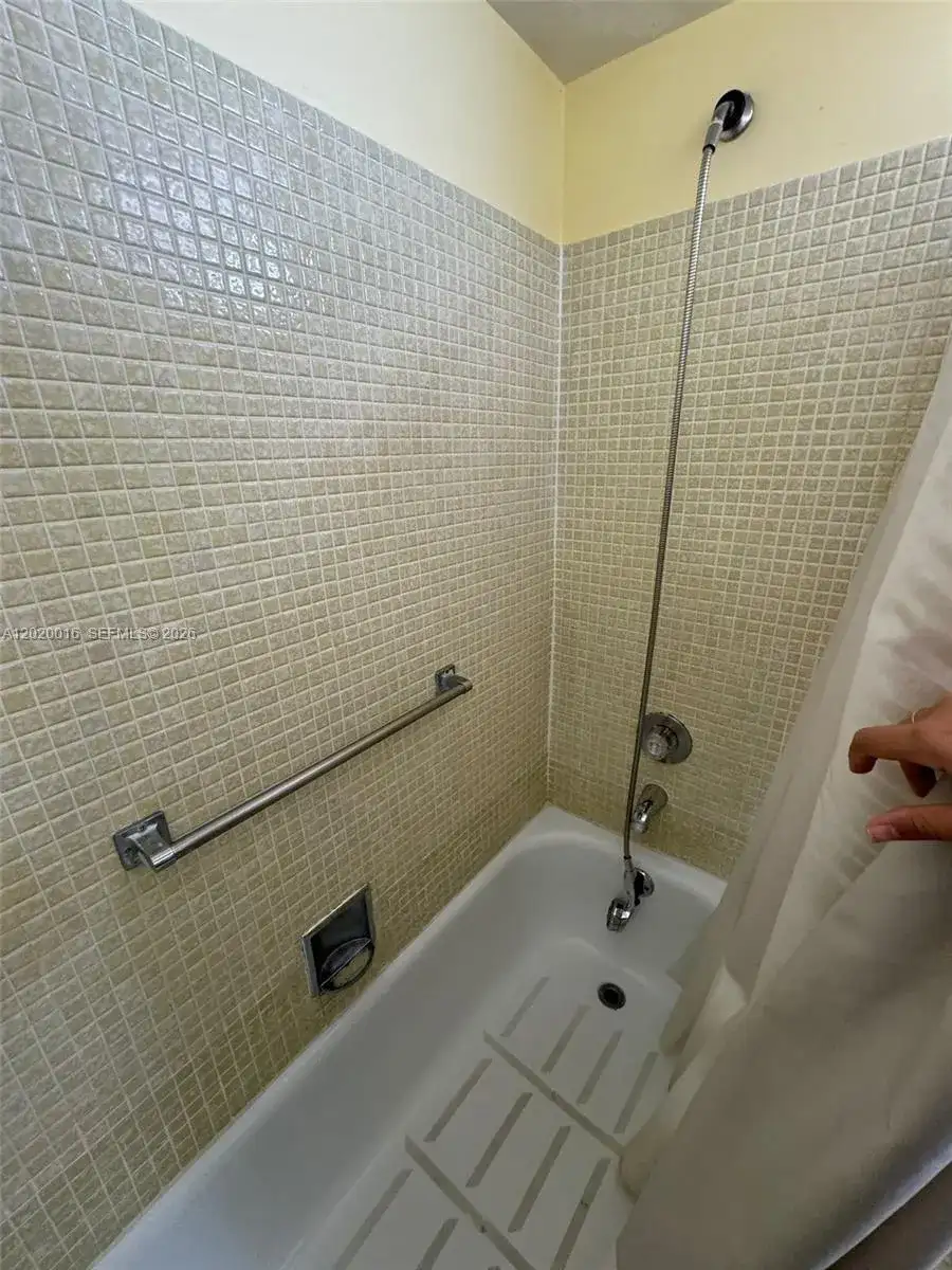 221 Kent M # 221, West Palm Beach FL 33417 photo 2
