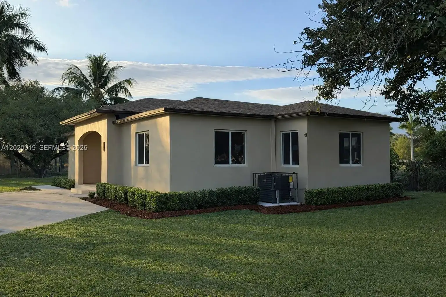 2295 NW 115th St, Miami FL 33167 photo 4