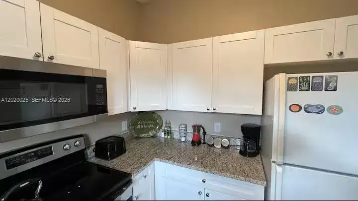404 Red Hawk Loop, Winter Haven FL 33880 photo 4
