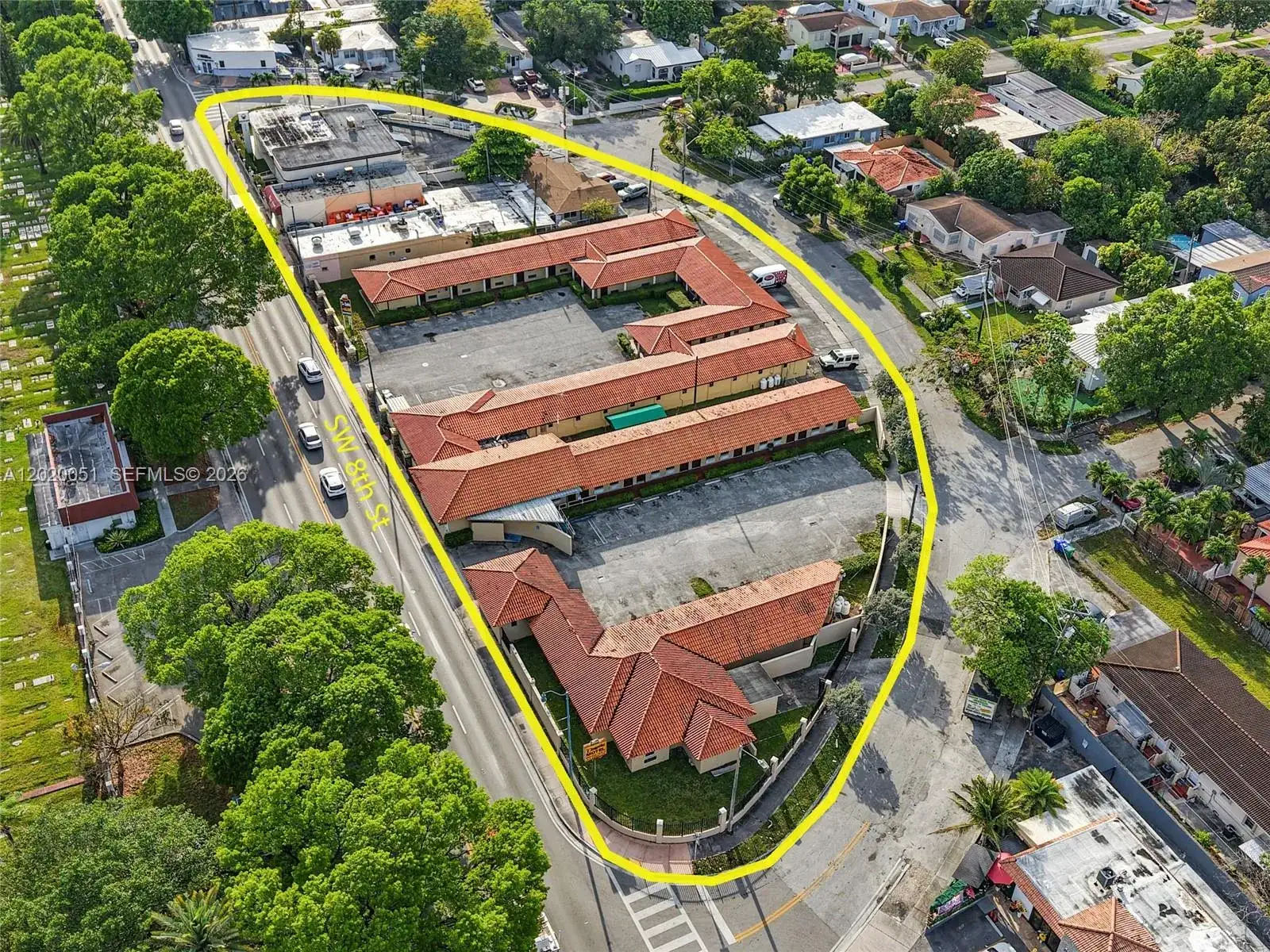 4445 SW 8th St, Miami FL 33134 photo 2