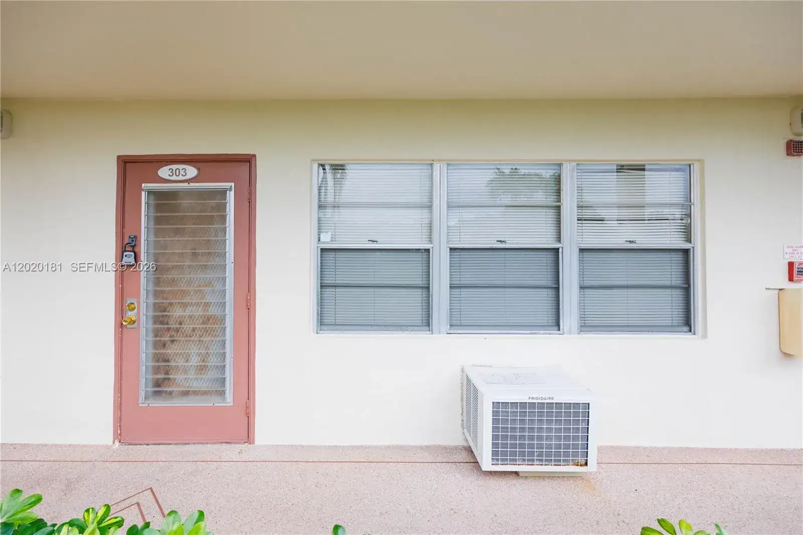 303 Preston H # 303, Boca Raton FL 33434 photo 2