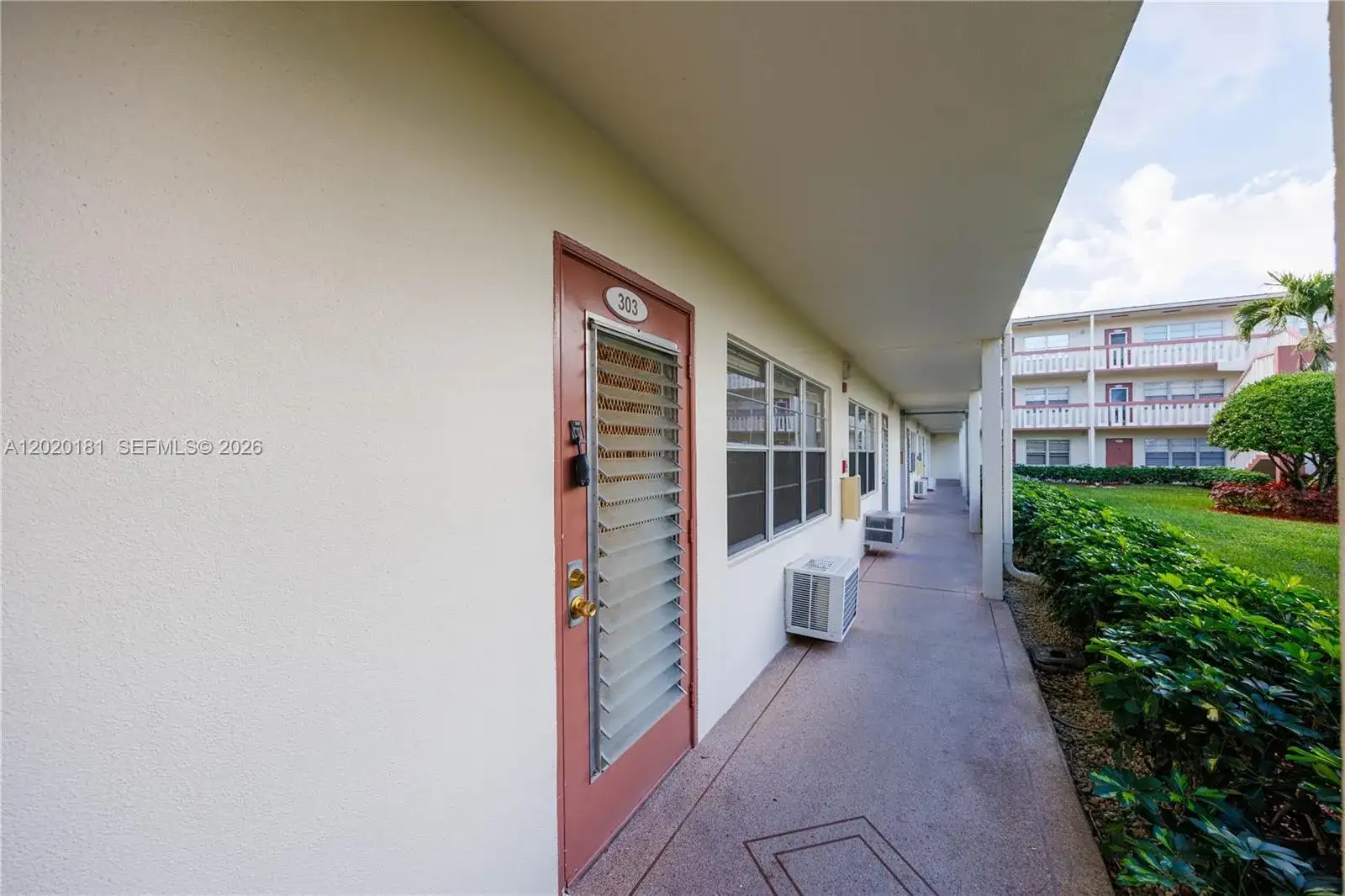 303 Preston H # 303, Boca Raton FL 33434 photo 3