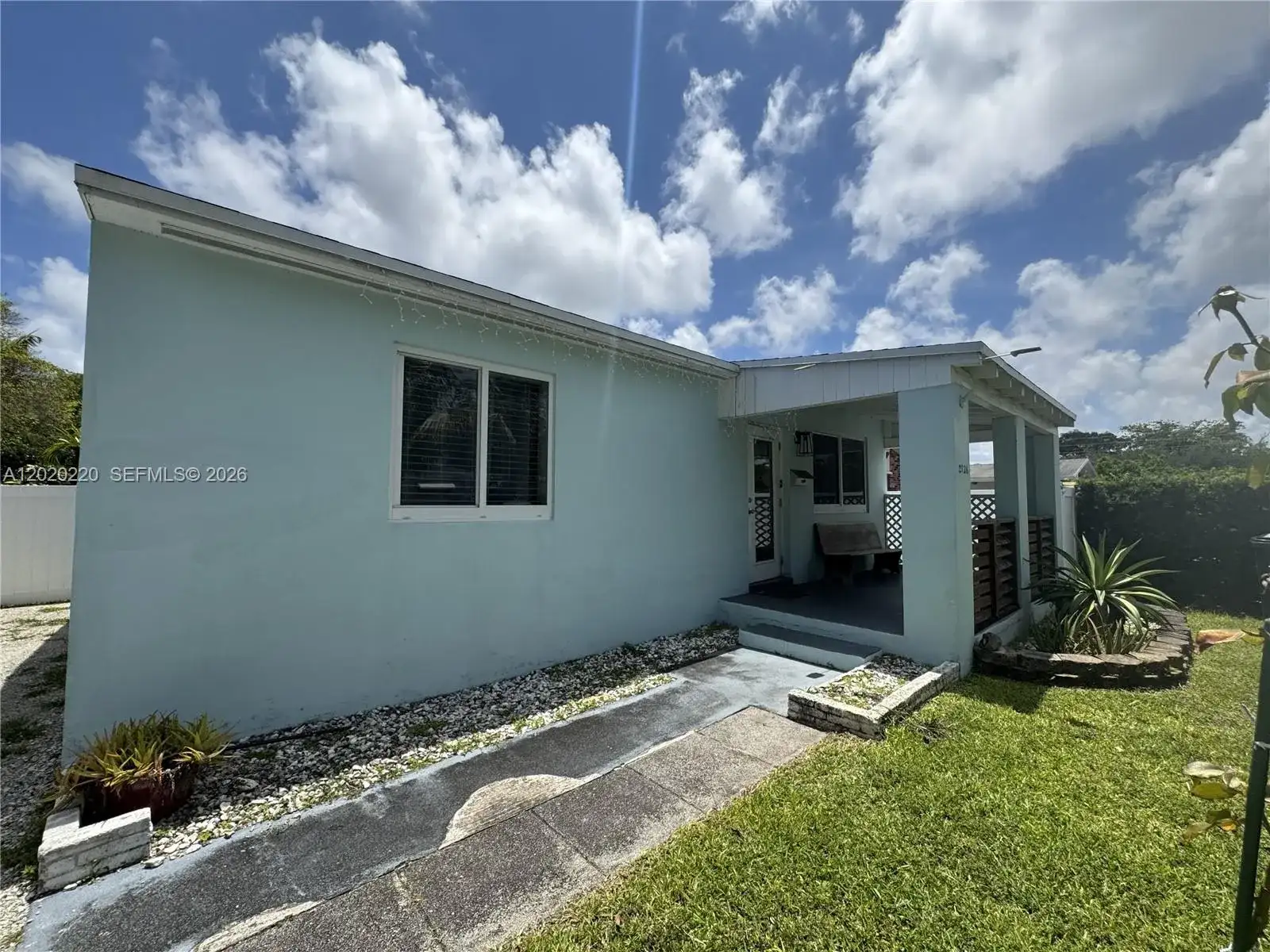 2726 Taylor St, Hollywood FL 33020 photo 3