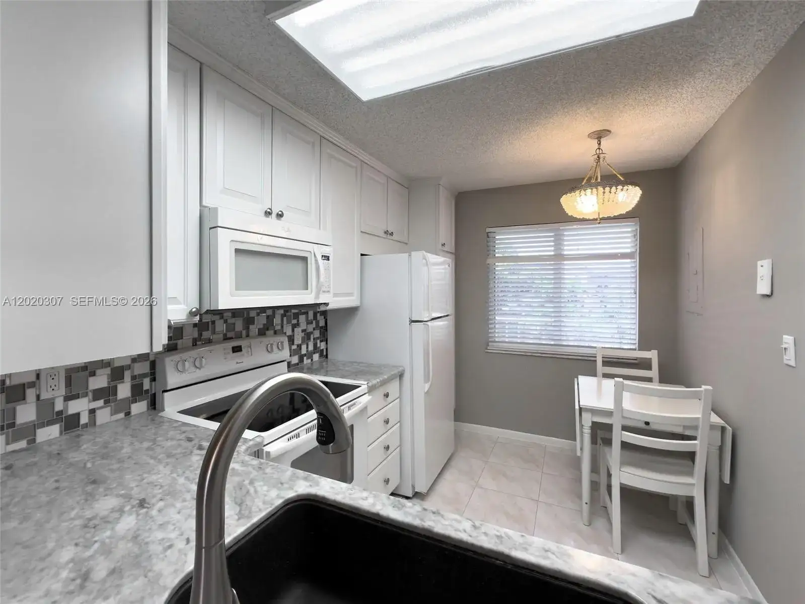 7145 Huntington Ln # 303, Delray Beach FL 33446 photo 5